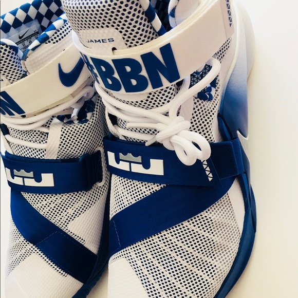 SOLD NIKE LEBRON SOLDIER IX PREMIUM BBN KENTUCKY - Picture 3 of 8